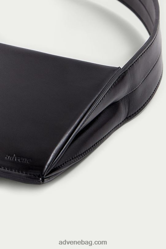 Black Edge Advene 2662D16